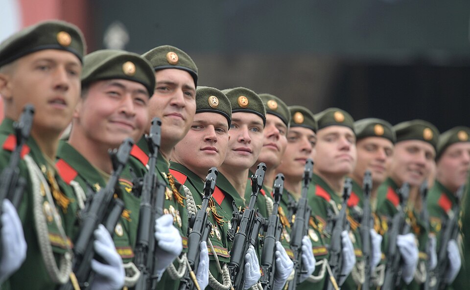 Москва 2,35 млн и область 3 млн: это разные подписи